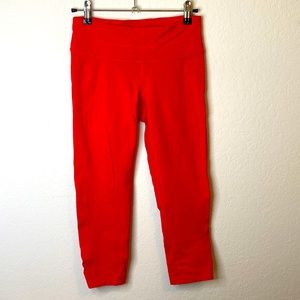 ATHLETA Coral Capri Leggings